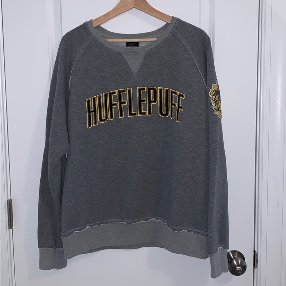 EUC Harry Potter Hufflepuff sweatshirt size L - Picture 1 of 5